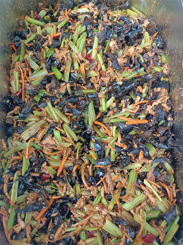 肉沫芹菜木耳.jpg